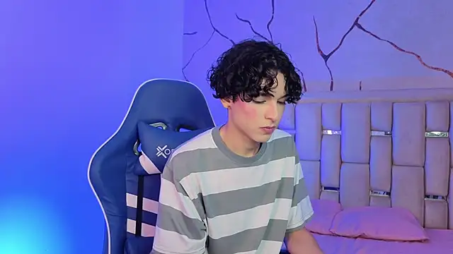 SthepanodiMonaco online show from 04/07/26, 03:19