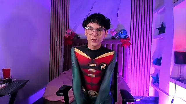 SthepanodiMonaco online show from 12/13/25, 08:04