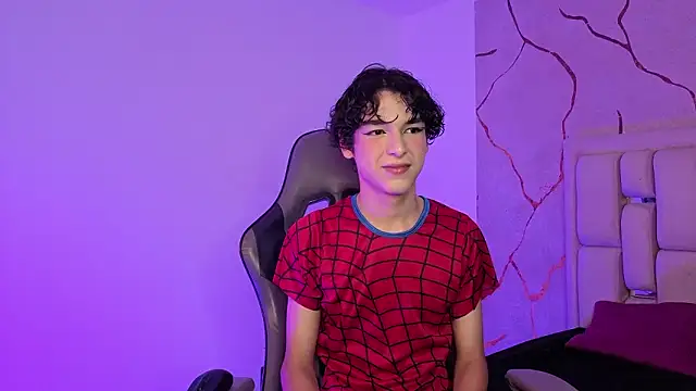 Snapshot of SthepanodiMonaco chatting on 03/04/26, 03:58 SthepanodiMonaco online show from 03/04/26, 03:58