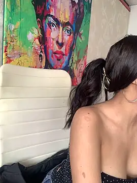 MiaScott Pink online show from 12/05/25, 01:10