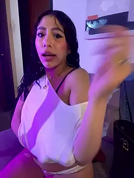 MiaScott Pink online show from 01/14/26, 02:04