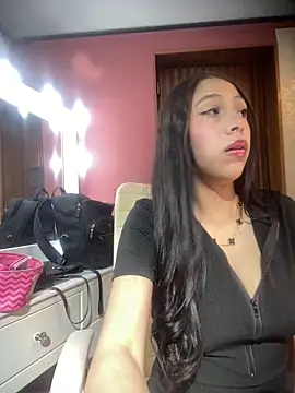 MiaScott Pink online show from 12/13/25, 08:04