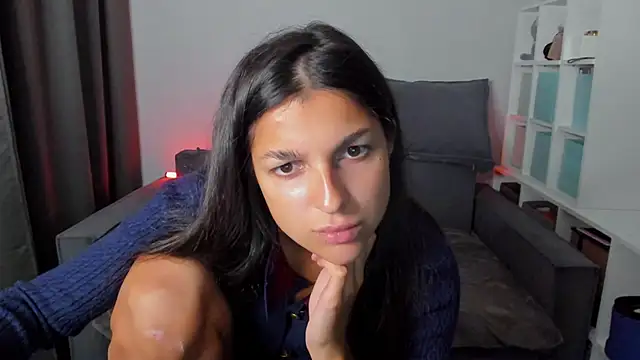 Gabriella there online show from 11/28/25, 11:10