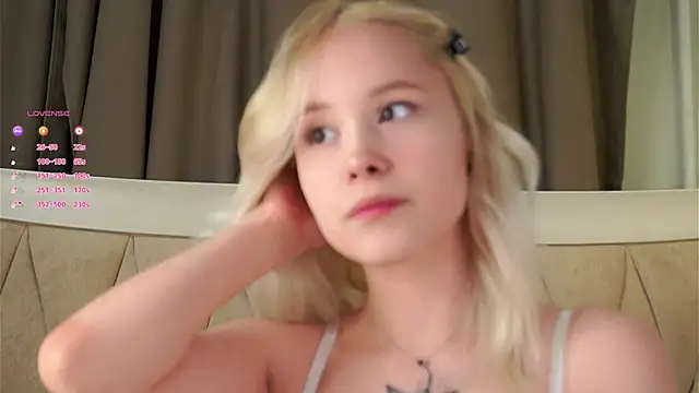 AunclreaVache online show from 02/15/26, 02:16