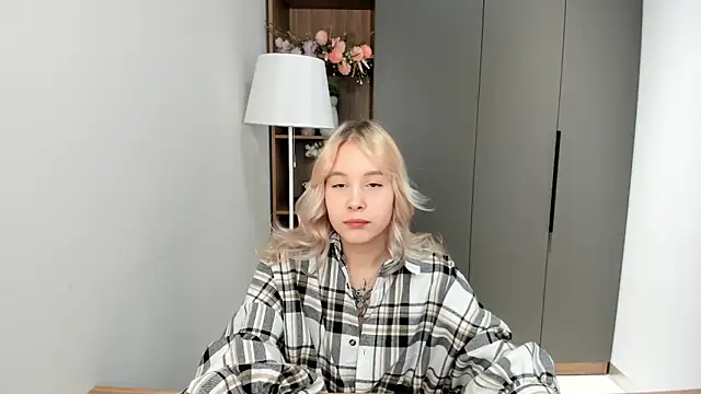 AunclreaVache online show from 11/30/25, 10:49