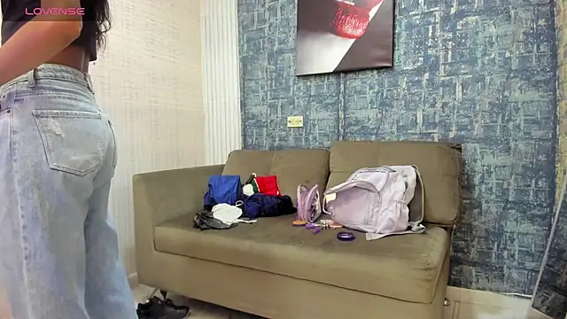 Snapshot of Brizza_H033 chatting on 12/16/25, 09:08 Brizza H033 online show from 12/16/25, 09:08