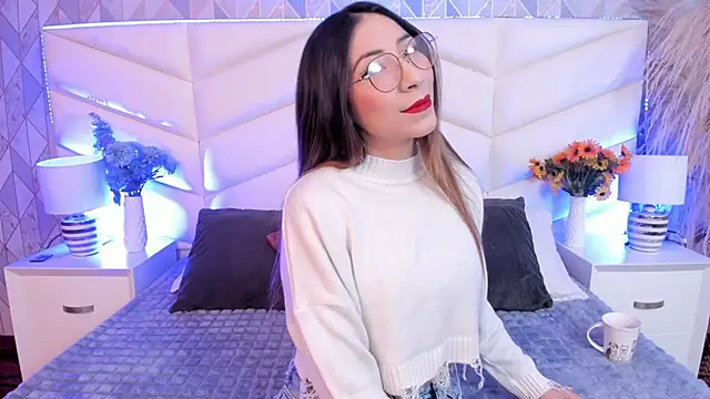 Lizzi Hotman  online show from 01/15/26, 12:08