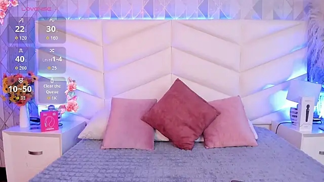 Lizzi Hotman  online show from 02/23/26, 08:31