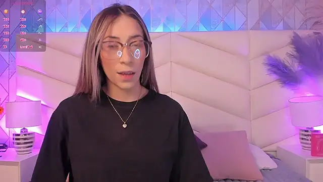 Lizzi Hotman  online show from 04/13/26, 08:24