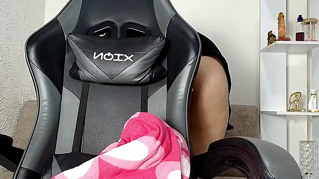 Nahomi rous777 online show from 02/03/26, 02:55