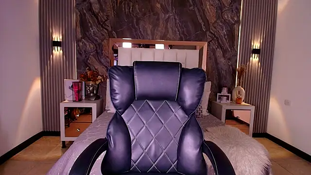 Caroline foster1 online show from 01/12/26, 12:12