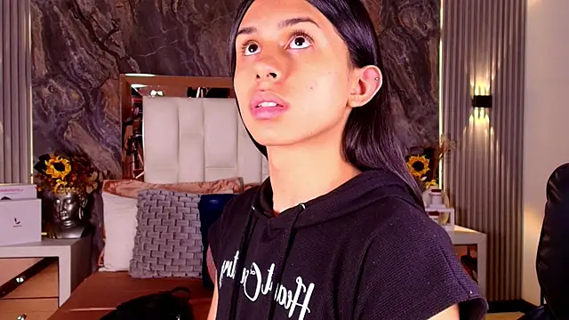 Caroline foster1 online show from 03/27/26, 12:06