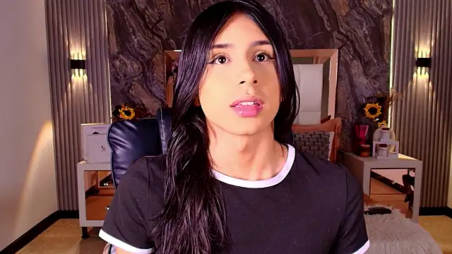 Caroline foster1 online show from 03/26/26, 12:14