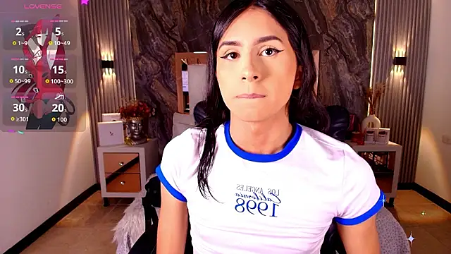 Caroline foster1 online show from 03/04/26, 12:13