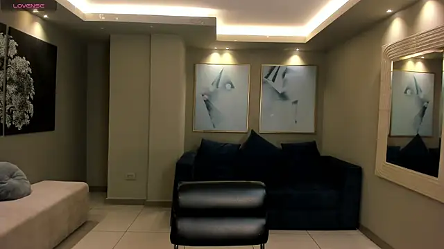 Snapshot of RossiRivers chatting on 01/13/26, 11:58 RossiRivers online show from 01/13/26, 11:58