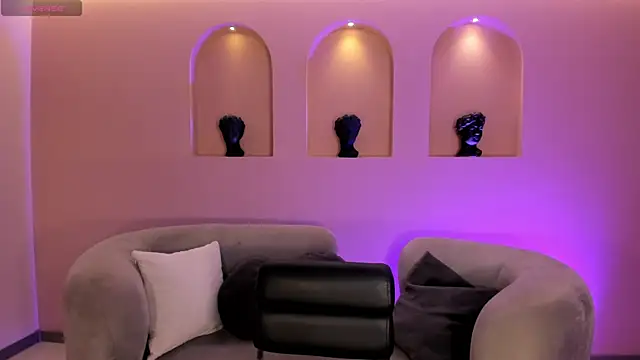 Snapshot of RossiRivers chatting on 03/25/26, 12:15 RossiRivers online show from 03/25/26, 12:15