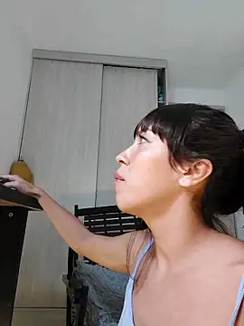 Snapshot of Lina_Carolina chatting on 12/20/25, 05:32 Lina Carolina online show from 12/20/25, 05:32