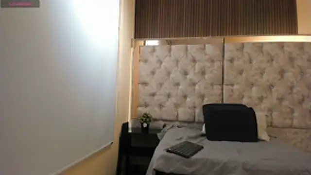  Caroline34 online show from 04/30/26, 10:33