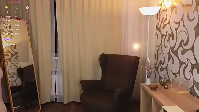 Snapshot of uwumaryme chatting on 12/16/25, 02:21 uwumaryme online show from 12/16/25, 02:21