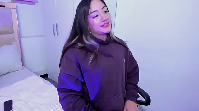 Nana  S online show from 01/07/26, 03:22