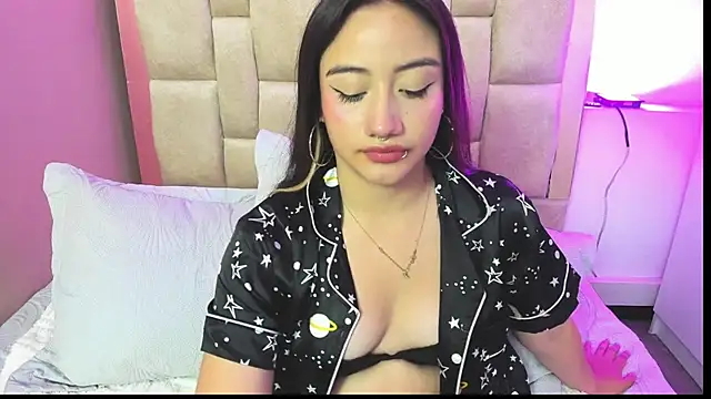 Nana  S online show from 12/23/25, 03:28