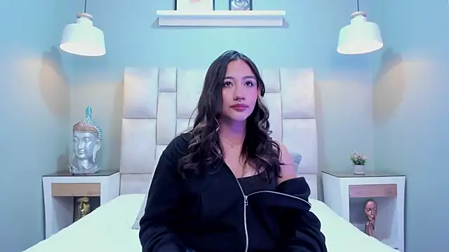 Nana  S online show from 11/29/25, 05:40