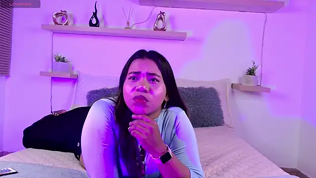 Lunaartistry online show from 11/29/25, 02:55