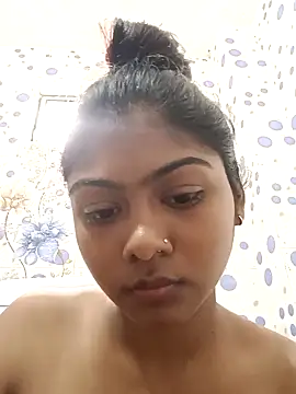 Cute diya023 online show from 05/13/26, 03:35