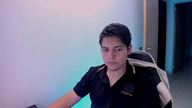 Snapshot of Asta_YunoXXX chatting on 06/10/26, 04:46 Asta YunoXXX online show from 06/10/26, 04:46