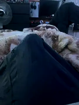 Snapshot of Alingo2 chatting on 12/19/25, 05:32 Alingo2 online show from 12/19/25, 05:32