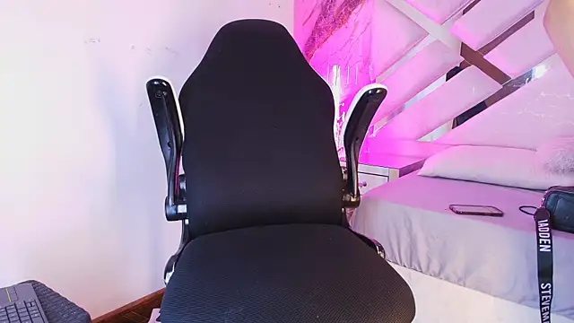 Isa Villaa online show from 03/25/26, 03:28