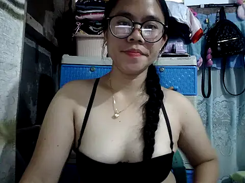 Snapshot of xxdreamgirl69 chatting on 03/04/26, 12:40 xxdreamgirl69 online show from 03/04/26, 12:40