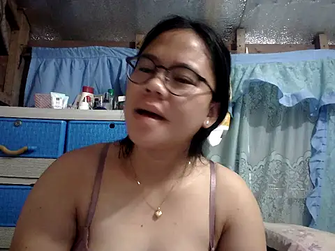 Snapshot of xxdreamgirl69 chatting on 06/13/26, 11:56 xxdreamgirl69 online show from 06/13/26, 11:56