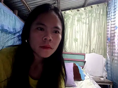 Snapshot of xxdreamgirl69 chatting on 02/18/26, 02:13 xxdreamgirl69 online show from 02/18/26, 02:13