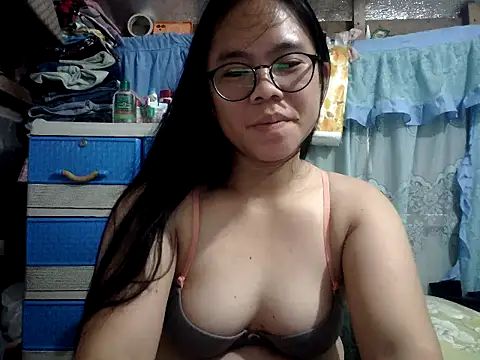 Snapshot of xxdreamgirl69 chatting on 06/09/26, 02:01 xxdreamgirl69 online show from 06/09/26, 02:01