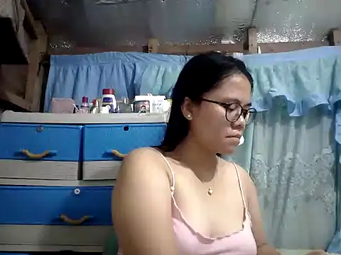 Snapshot of xxdreamgirl69 chatting on 06/16/26, 10:21 xxdreamgirl69 online show from 06/16/26, 10:21
