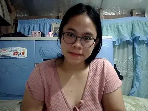 Snapshot of xxdreamgirl69 chatting on 06/19/26, 11:09 xxdreamgirl69 online show from 06/19/26, 11:09