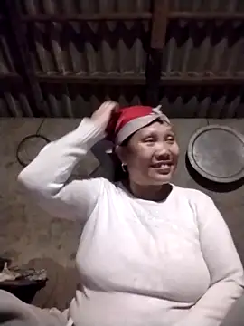 Snapshot of LeoPet2x chatting on 03/17/26, 02:31 LeoPet2x online show from 03/17/26, 02:31