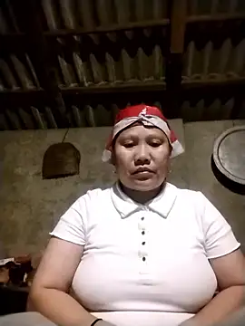 Snapshot of LeoPet2x chatting on 03/09/26, 05:49 LeoPet2x online show from 03/09/26, 05:49