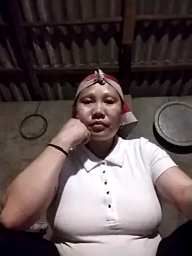 Snapshot of LeoPet2x chatting on 03/29/26, 05:47 LeoPet2x online show from 03/29/26, 05:47