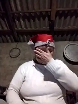 Snapshot of LeoPet2x chatting on 03/18/26, 05:36 LeoPet2x online show from 03/18/26, 05:36