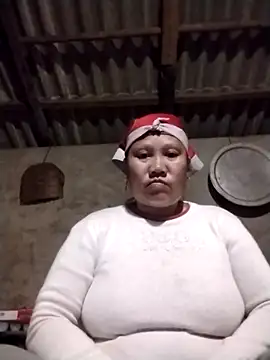 Snapshot of LeoPet2x chatting on 03/03/26, 02:13 LeoPet2x online show from 03/03/26, 02:13