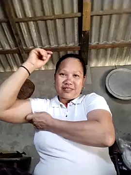 Snapshot of LeoPet2x chatting on 03/01/26, 03:39 LeoPet2x online show from 03/01/26, 03:39