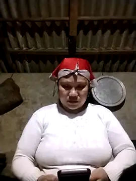 Snapshot of LeoPet2x chatting on 02/13/26, 10:10 LeoPet2x online show from 02/13/26, 10:10