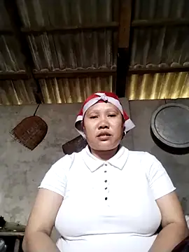 Snapshot of LeoPet2x chatting on 02/25/26, 06:02 LeoPet2x online show from 02/25/26, 06:02