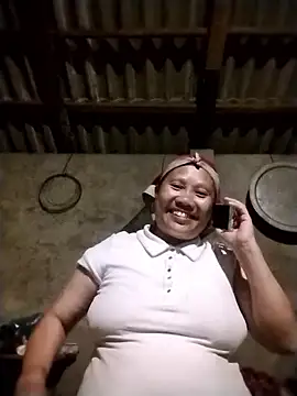 Snapshot of LeoPet2x chatting on 03/28/26, 05:03 LeoPet2x online show from 03/28/26, 05:03