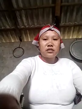 Snapshot of LeoPet2x chatting on 03/18/26, 04:26 LeoPet2x online show from 03/18/26, 04:26