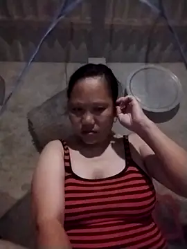 Snapshot of LeoPet2x chatting on 04/14/26, 06:13 LeoPet2x online show from 04/14/26, 06:13