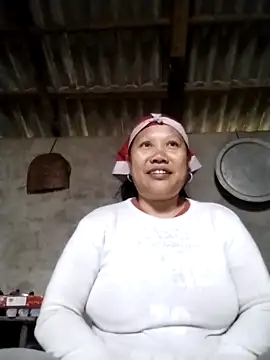 Snapshot of LeoPet2x chatting on 03/05/26, 04:42 LeoPet2x online show from 03/05/26, 04:42