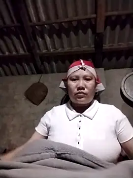 Snapshot of LeoPet2x chatting on 02/27/26, 11:04 LeoPet2x online show from 02/27/26, 11:04